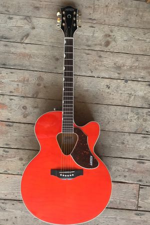 Gretsch G5022C w/stagg Case