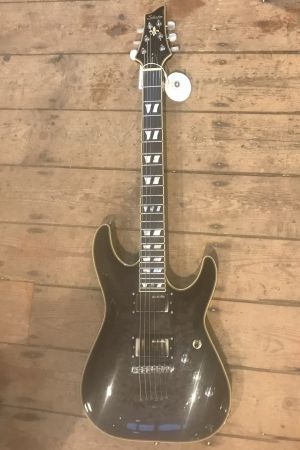 Schecter C1 Custom (Seymour Duncan Dave Mustane pick ups) OHSC