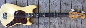 Fender Musicmaster Bass 1978 with hard case